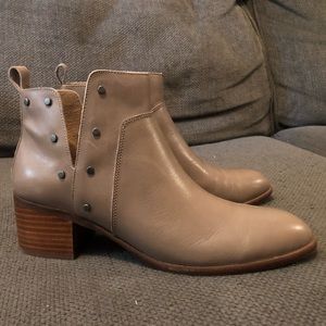 Women’s size 7.5 Franco Sarto booties